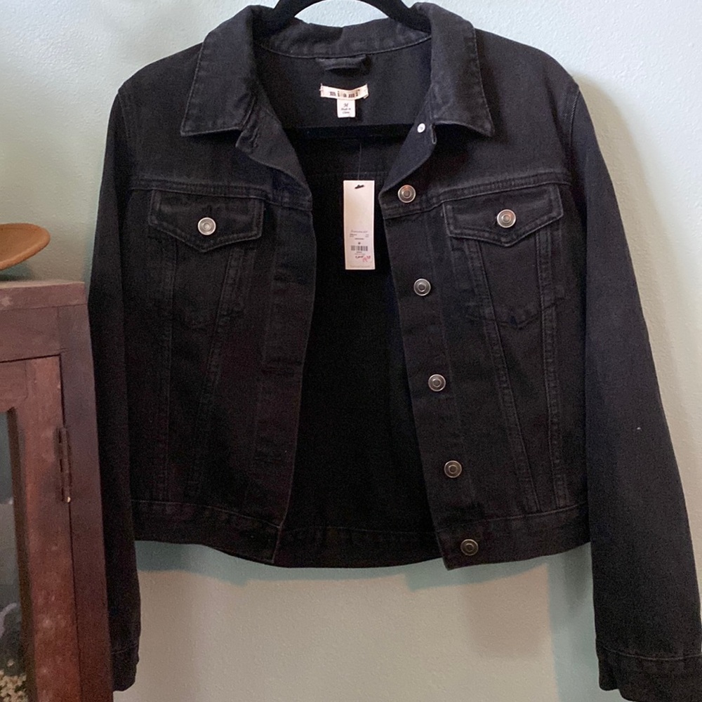 Francesca’s black denim jacket
